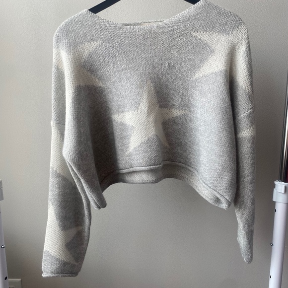 Cloud Ten cropped oversized sweater with white stars - Picture 1 of 5